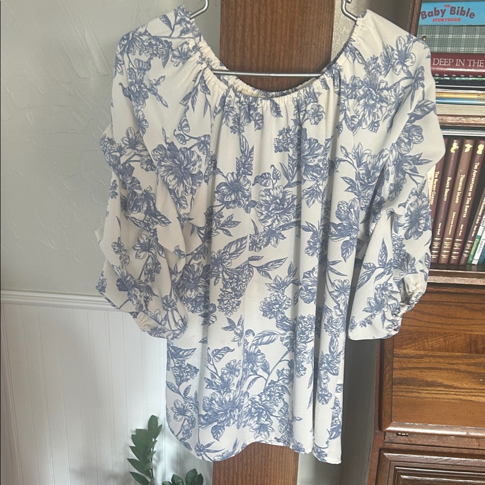 Women's White & Blue Floral Off-Shoulder Blouse
